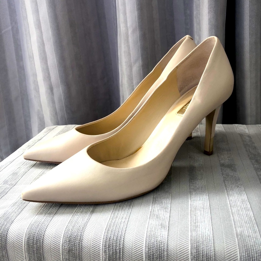 GUESS nude heels